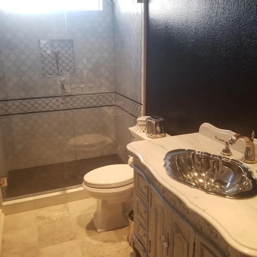 Professional plumbing work and bathroom remodeling in Pinecrest